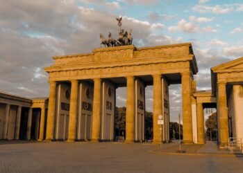 Bundesverfassungsgericht erklärt Ukraine-Sonderfonds der Merz-Regierung für verfassungswidrig